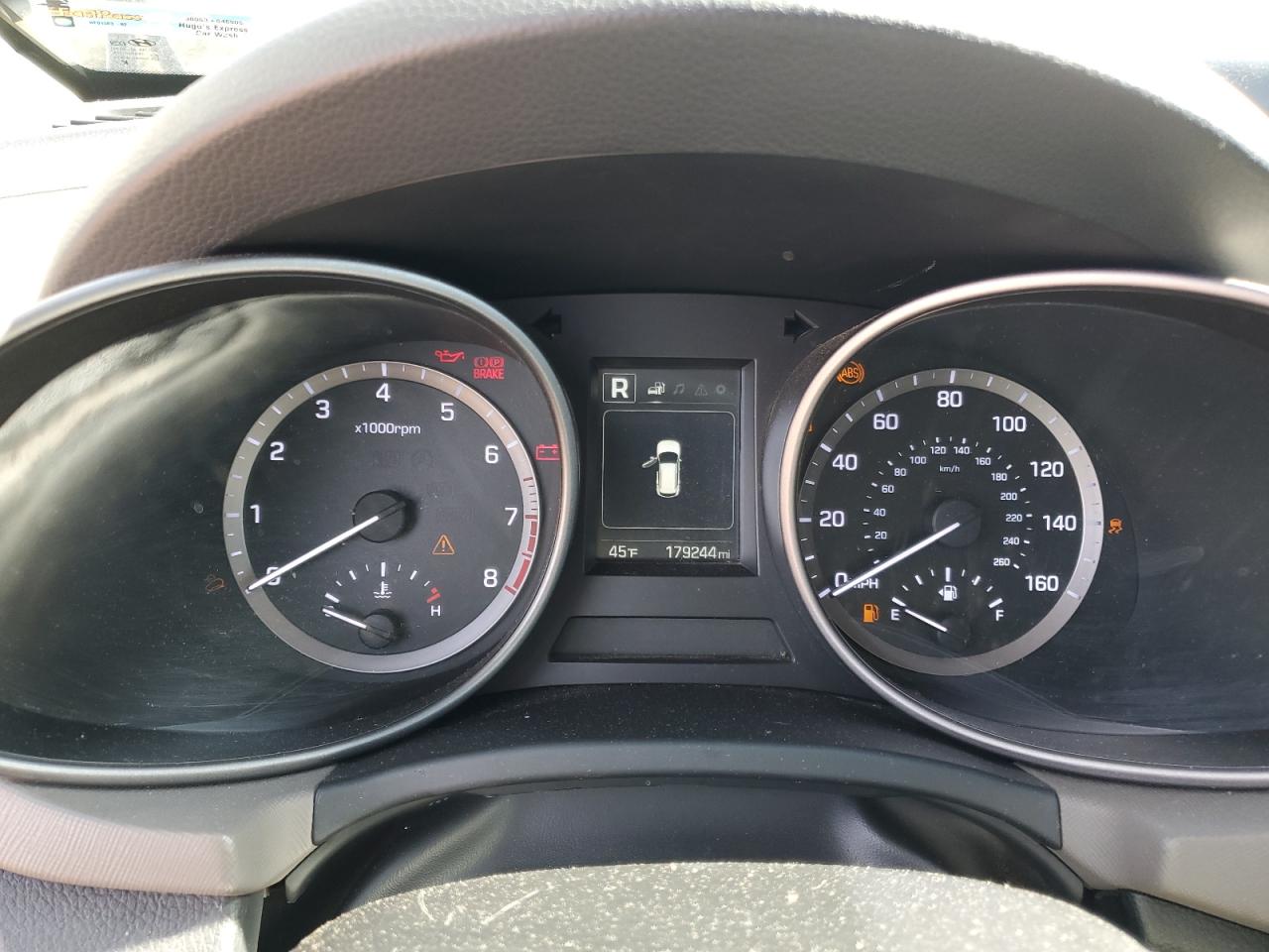 2018 Hyundai Santa Fe - Image 9