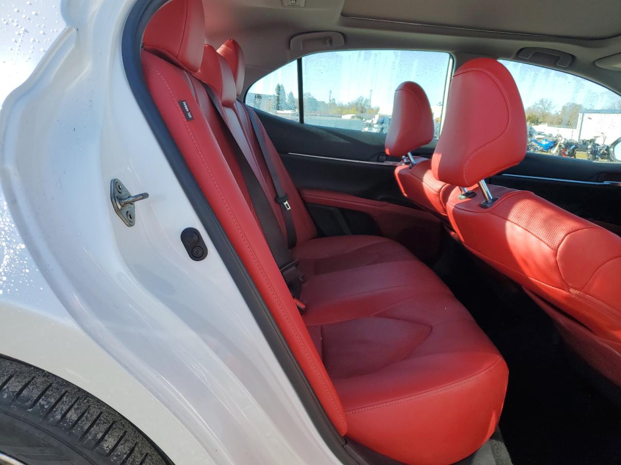 2020 Toyota Camry - Image 11