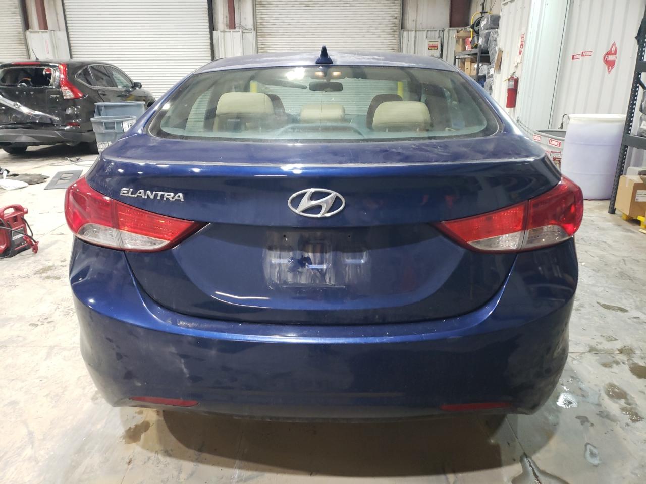 2013 Hyundai Elantra - Image 6