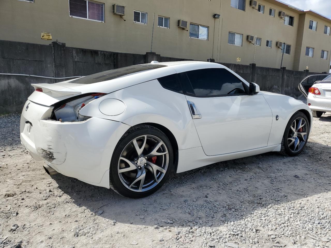 2014 Nissan 370Z - Image 3