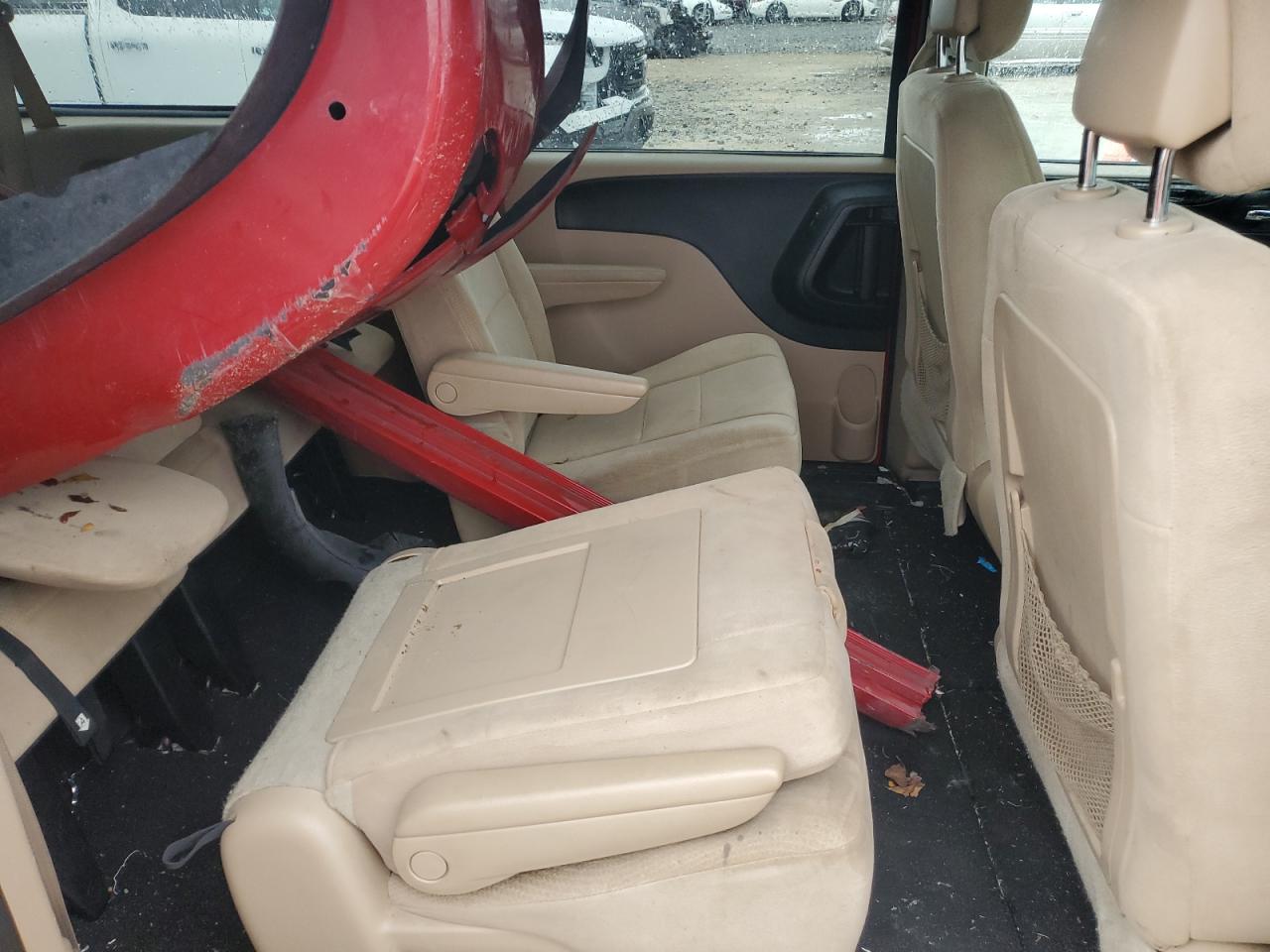 2014 Dodge Caravan - Image 11