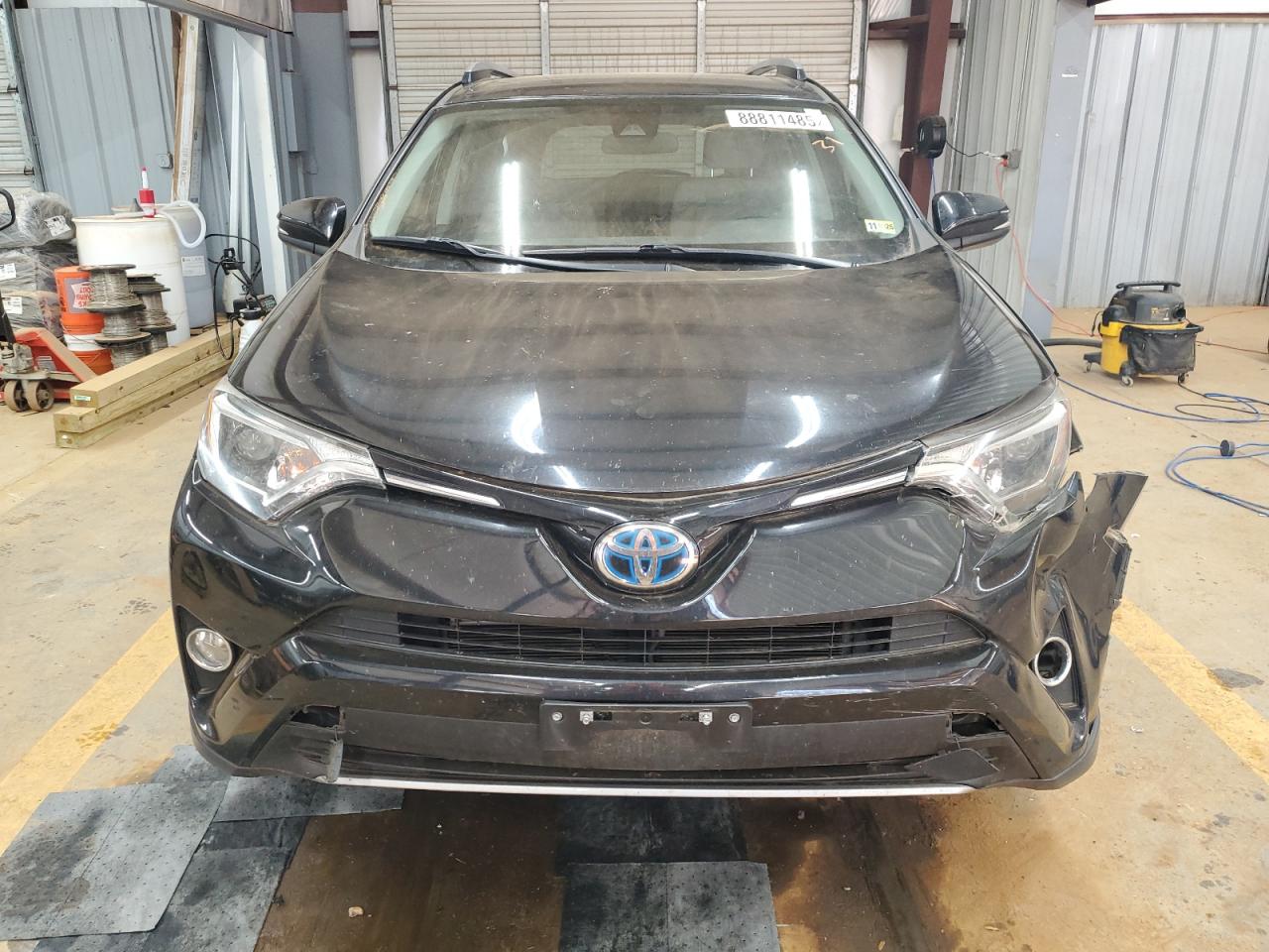 2017 Toyota RAV 4 - Image 5