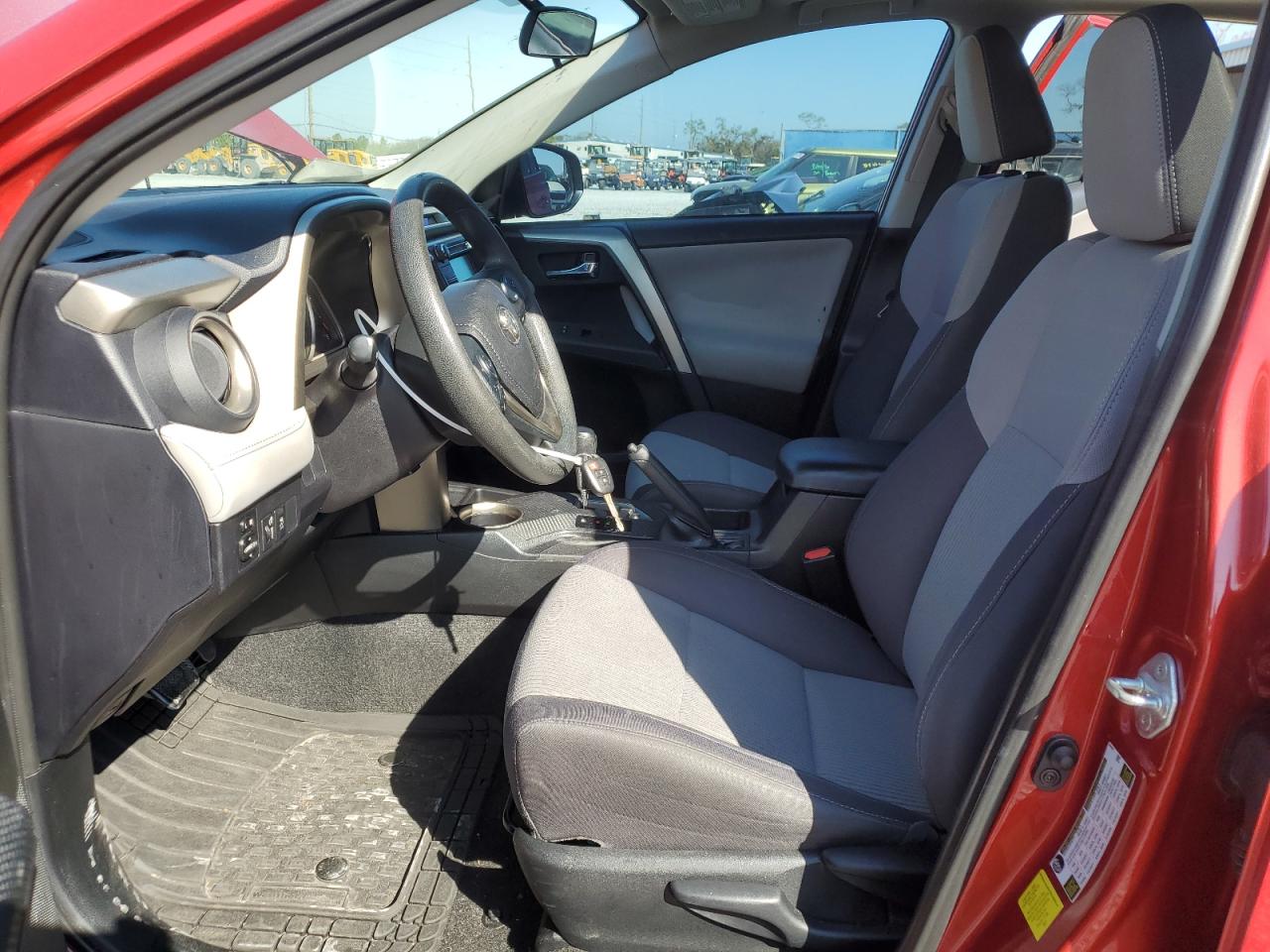 2015 Toyota RAV 4 - Image 7