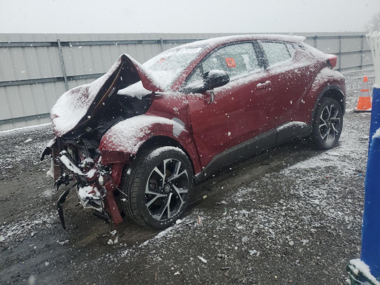 NMTKHMBX5JR015366 TOYOTA C-HR 2018
