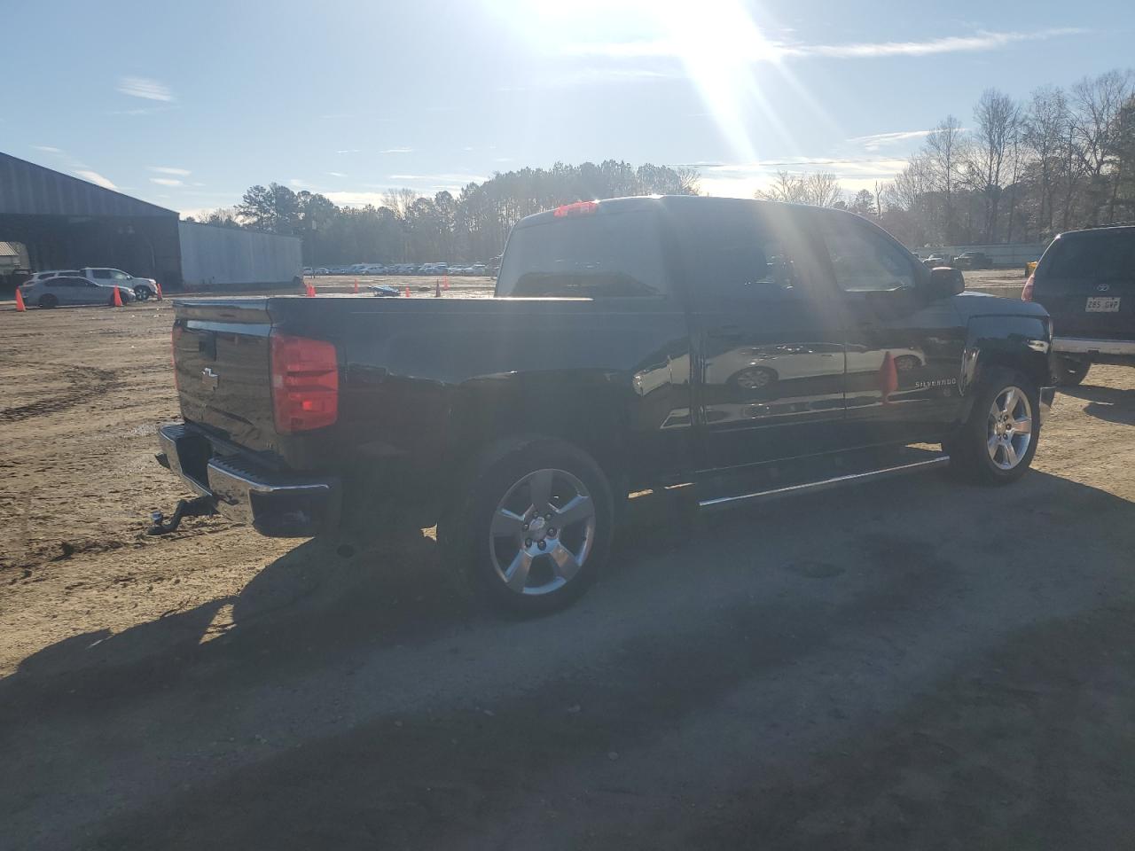 2015 Chevrolet Silverado - Image 3