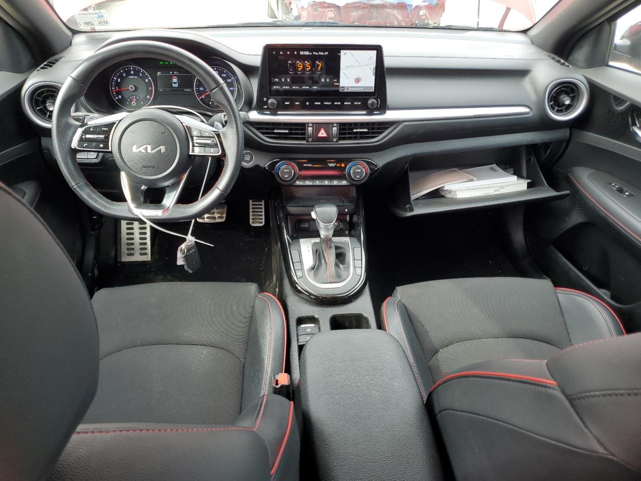 2022 Kia Forte - Image 8