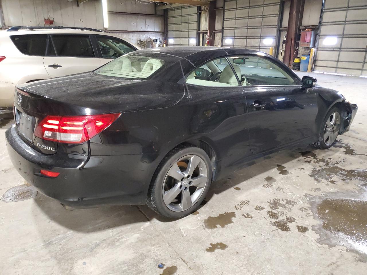 2010 Lexus IS - Image 3