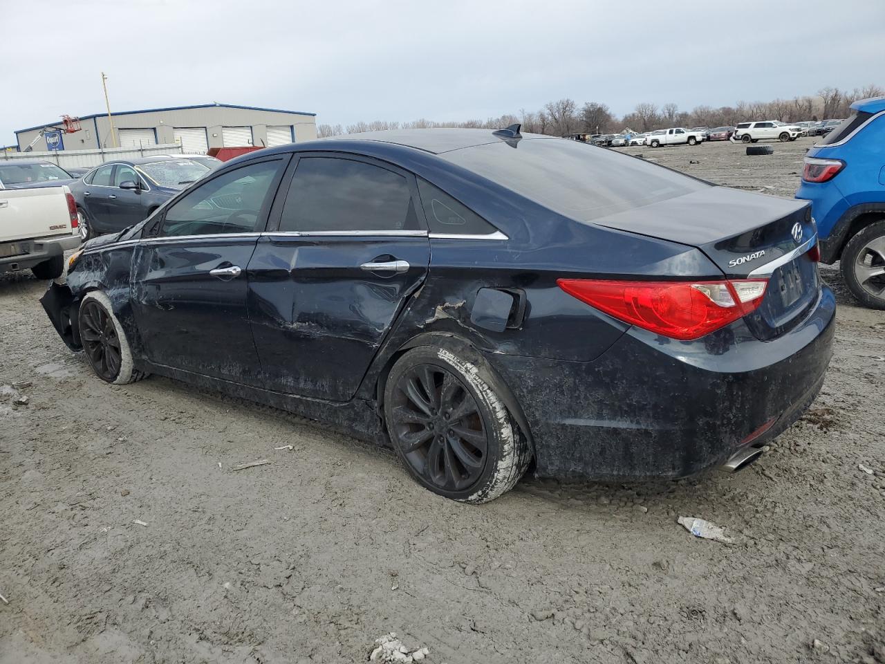 2012 Hyundai Sonata - Image 2