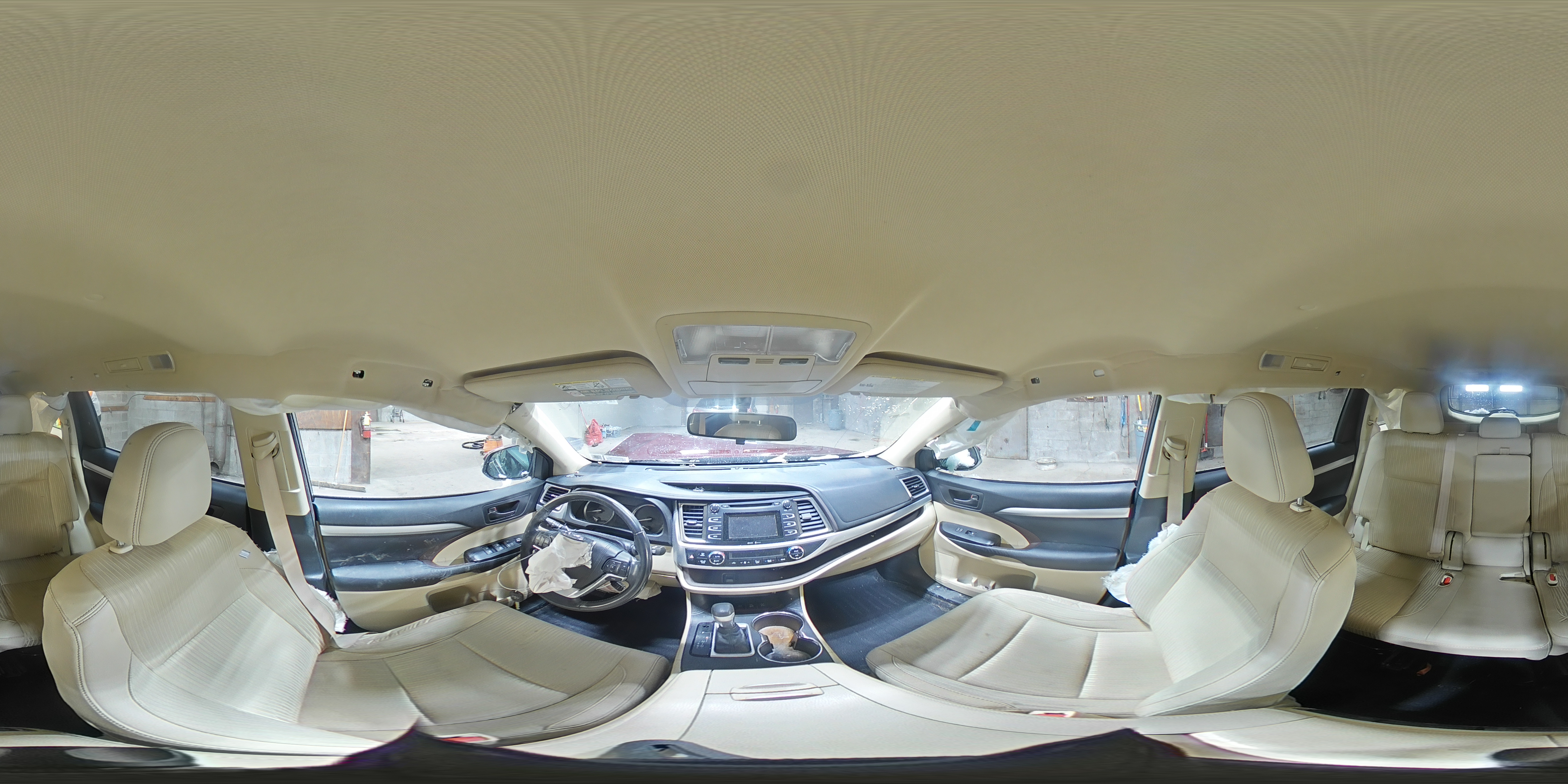 2015 Toyota Highlander - Image 13