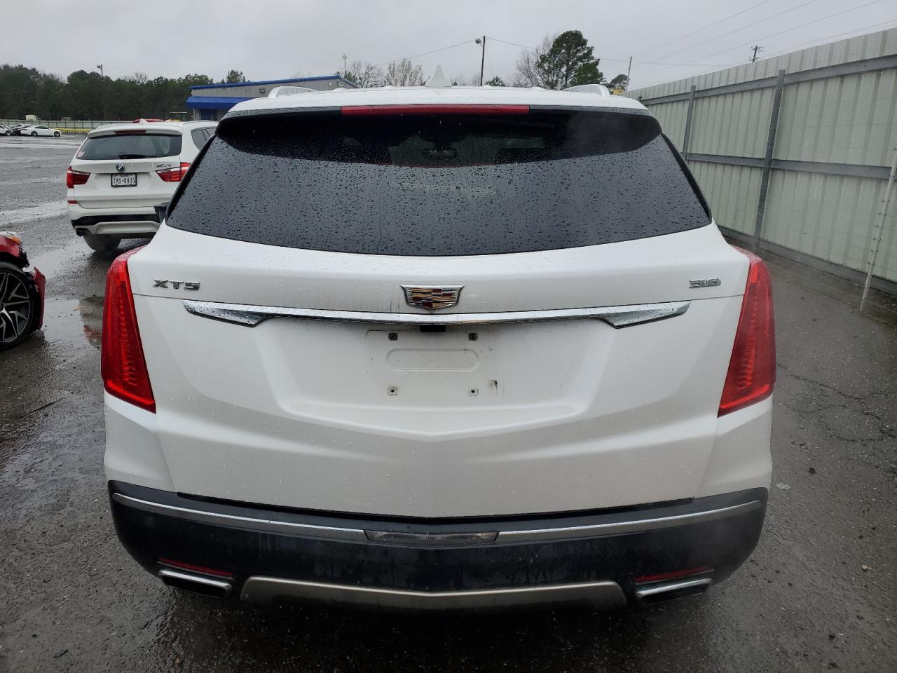 2017 Cadillac XT5 - Image 6