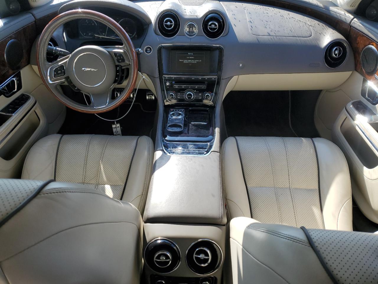 2015 Jaguar XJ - Image 8