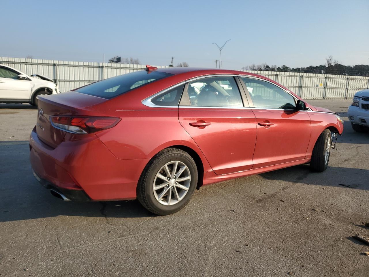 2018 Hyundai Sonata - Image 3