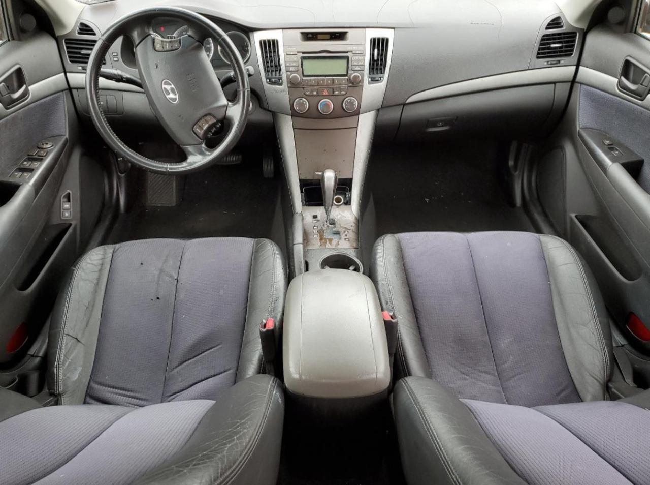 2009 Hyundai Sonata - Image 8