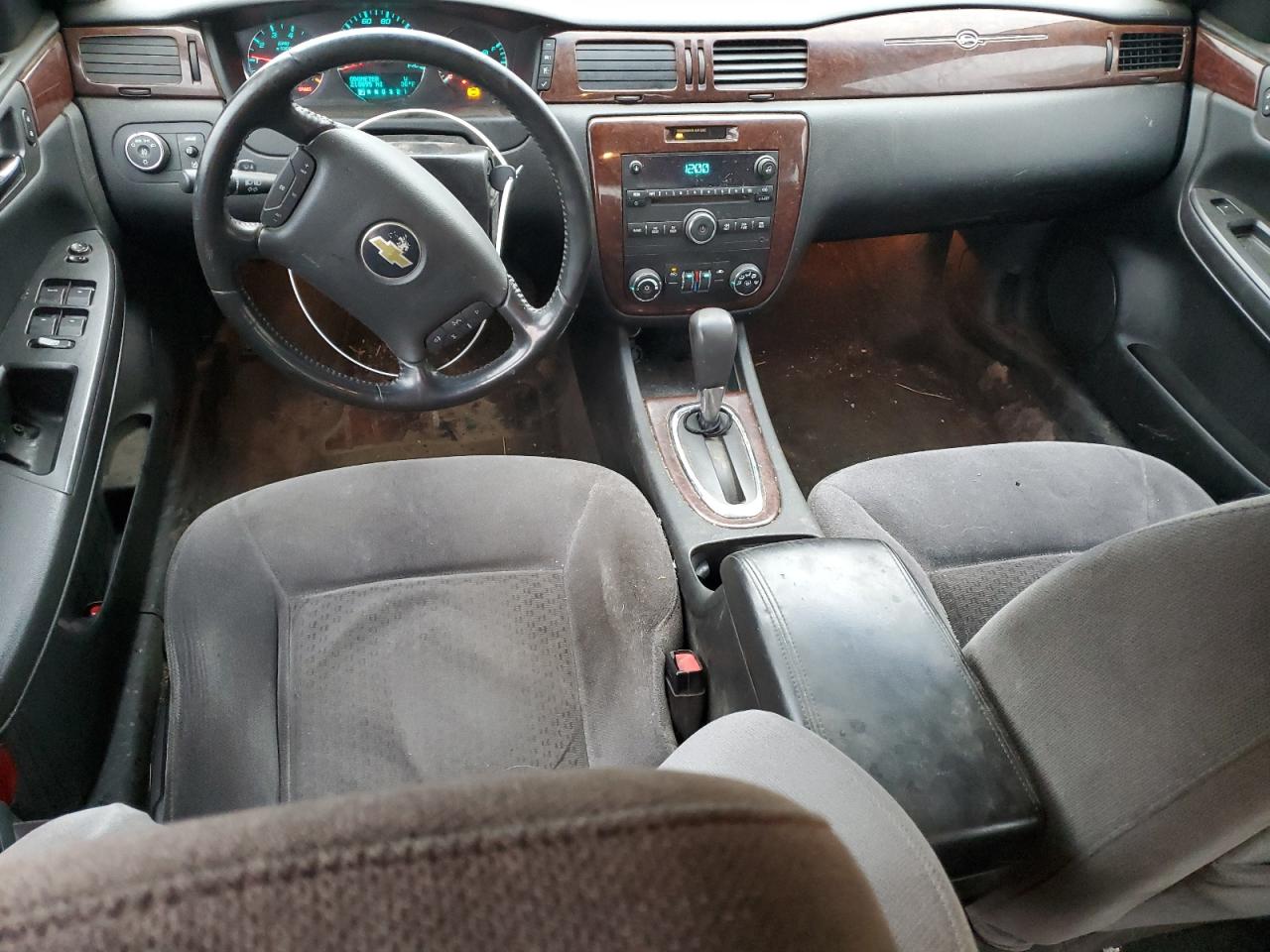 2011 Chevrolet Impala - Image 8