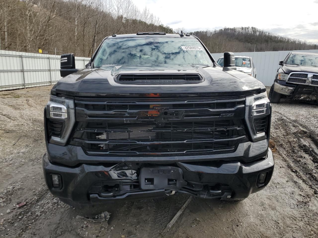 2024 Chevrolet Silverado - Image 5