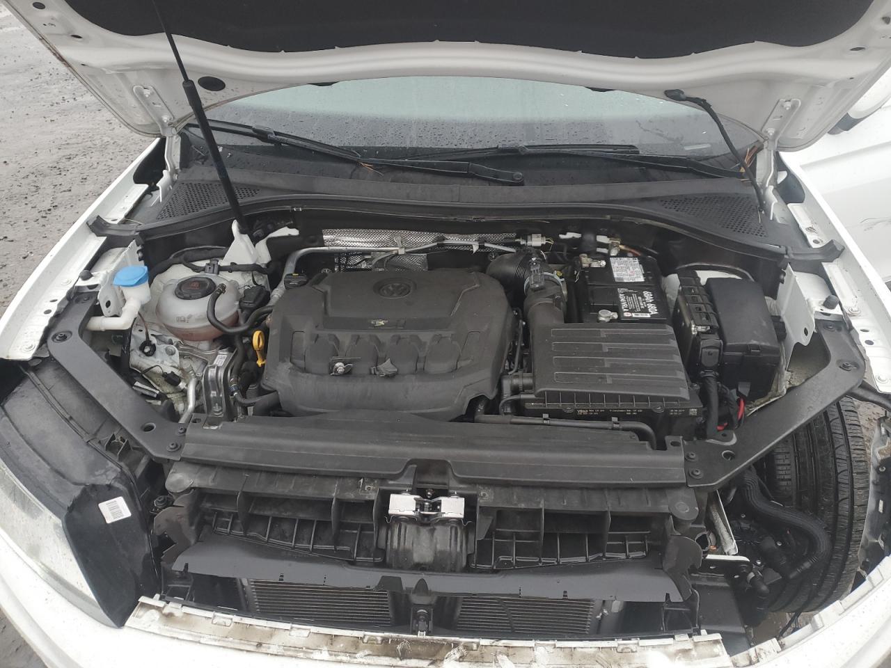 2020 Volkswagen Tiguan - Image 12