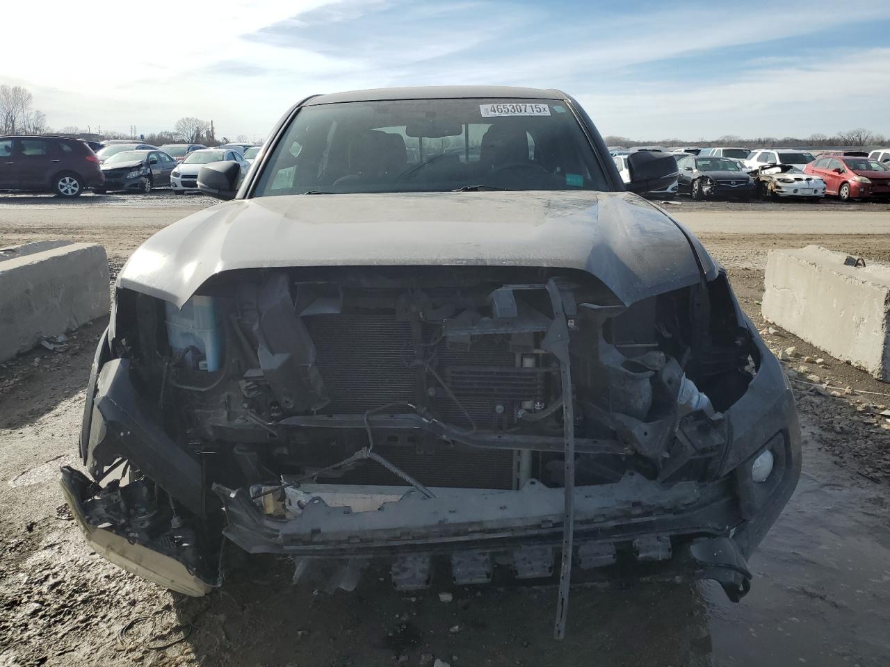 2017 Toyota Tacoma - Image 5