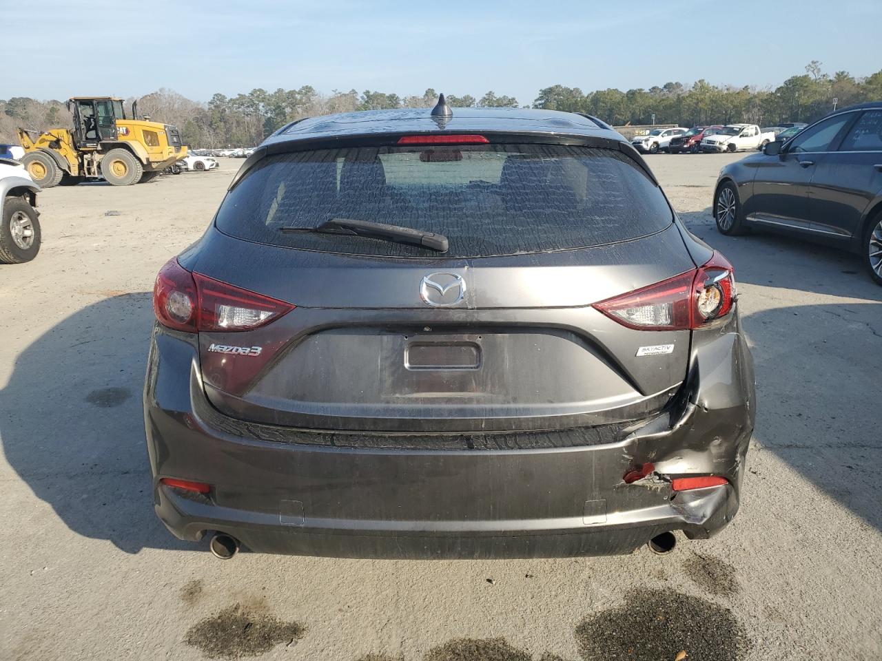2017 Mazda 3 - Image 6