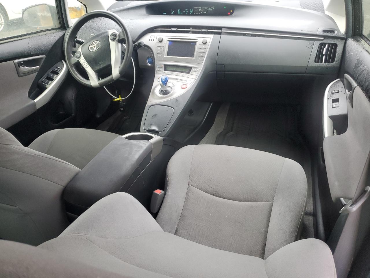 2014 Toyota Prius - Image 8