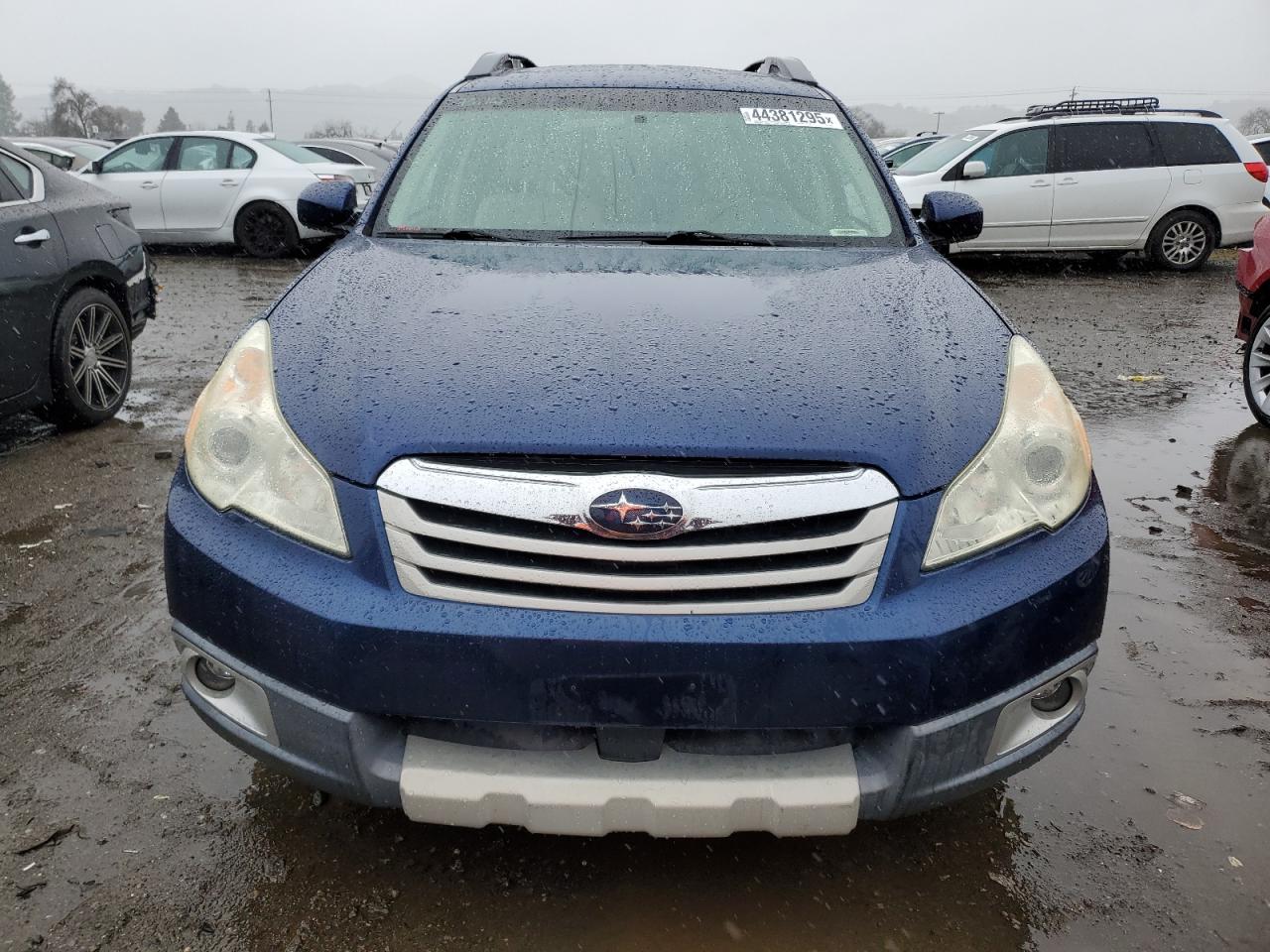 2010 Subaru Outback - Image 5