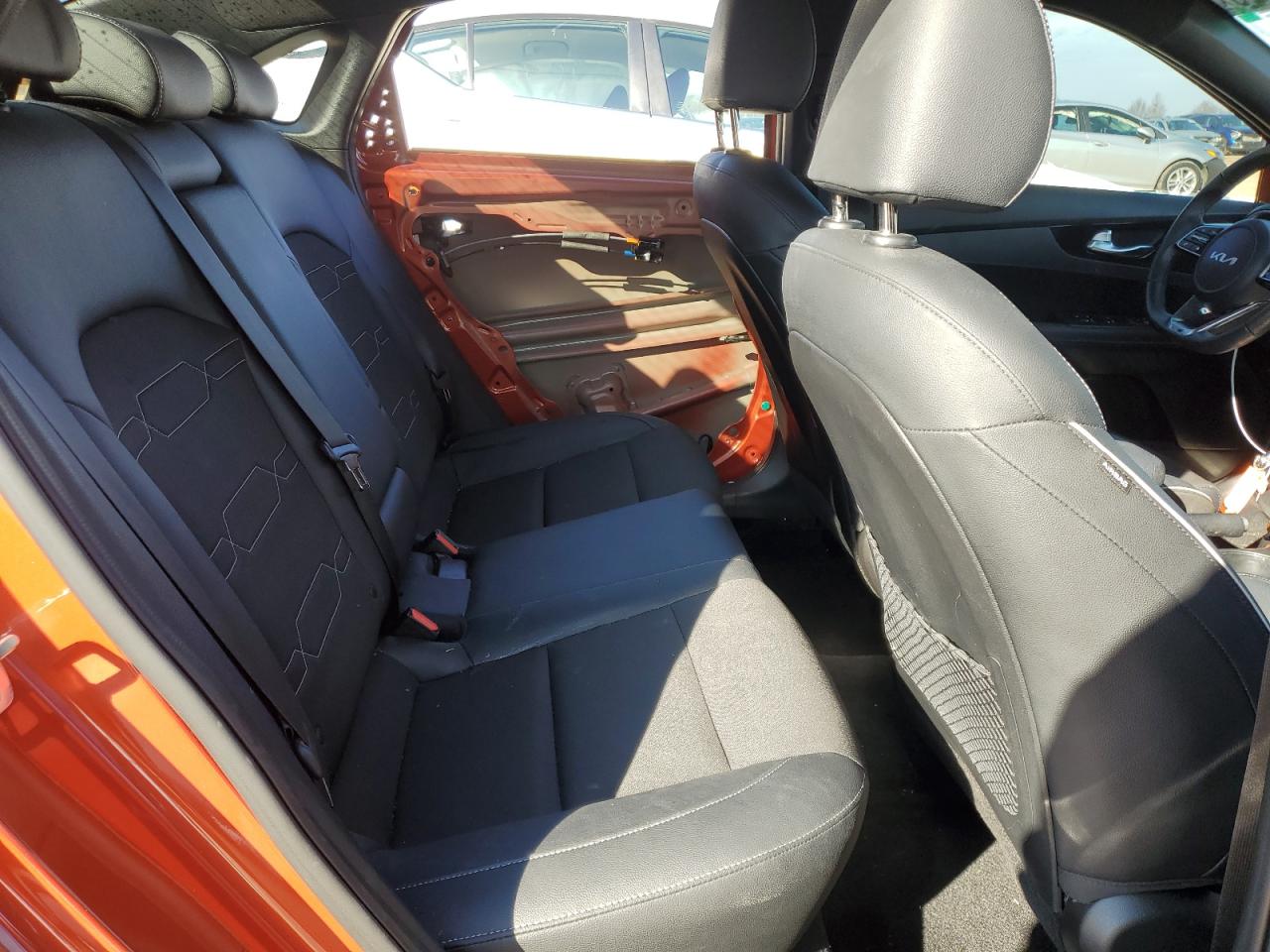2023 Kia Forte - Image 11