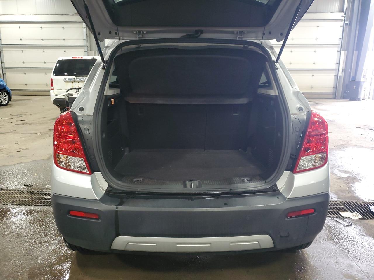 KL7CJPSB7GB562328 CHEVROLET TRAX 2016