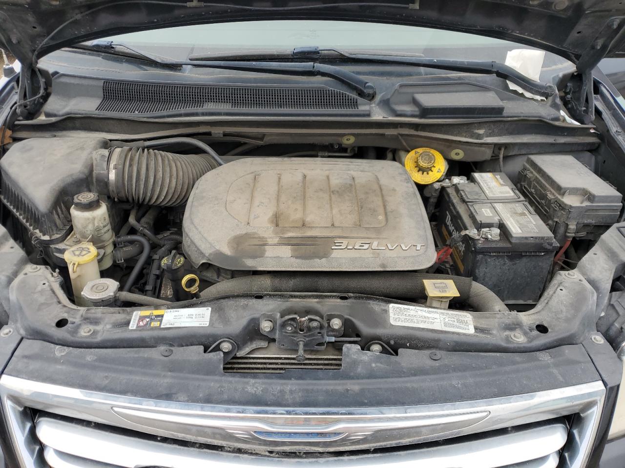 2014 Chrysler Town & Country - Image 12