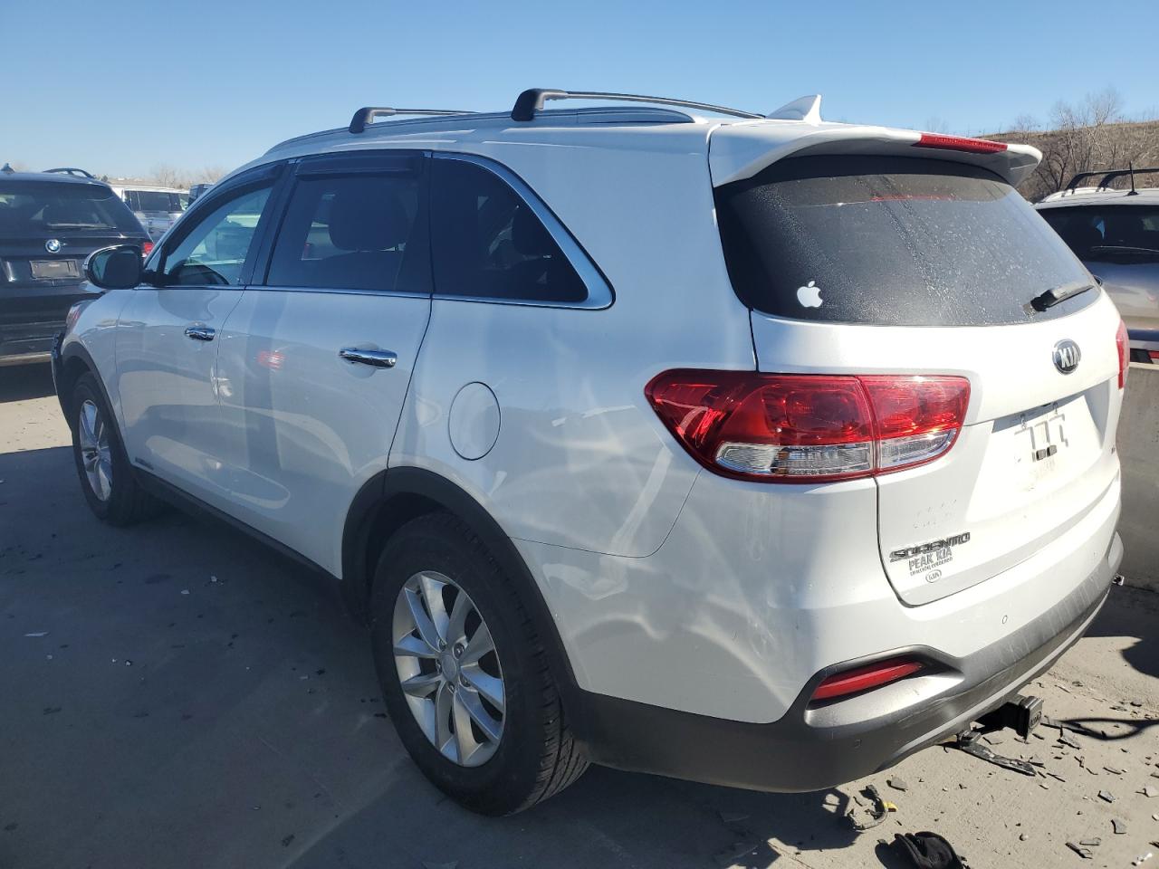 2016 Kia Sorento - Image 2