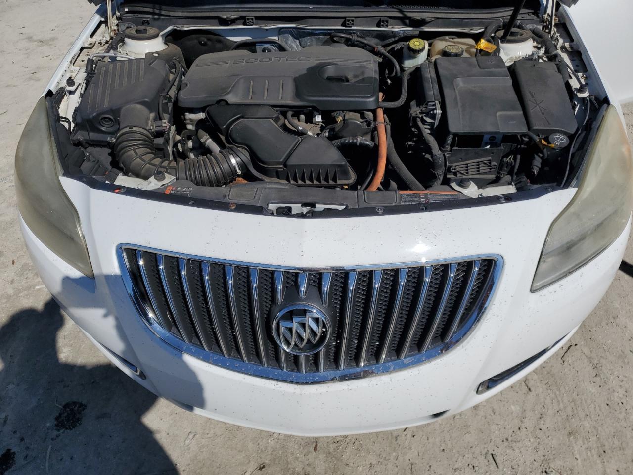 2013 Buick Regal - Image 11