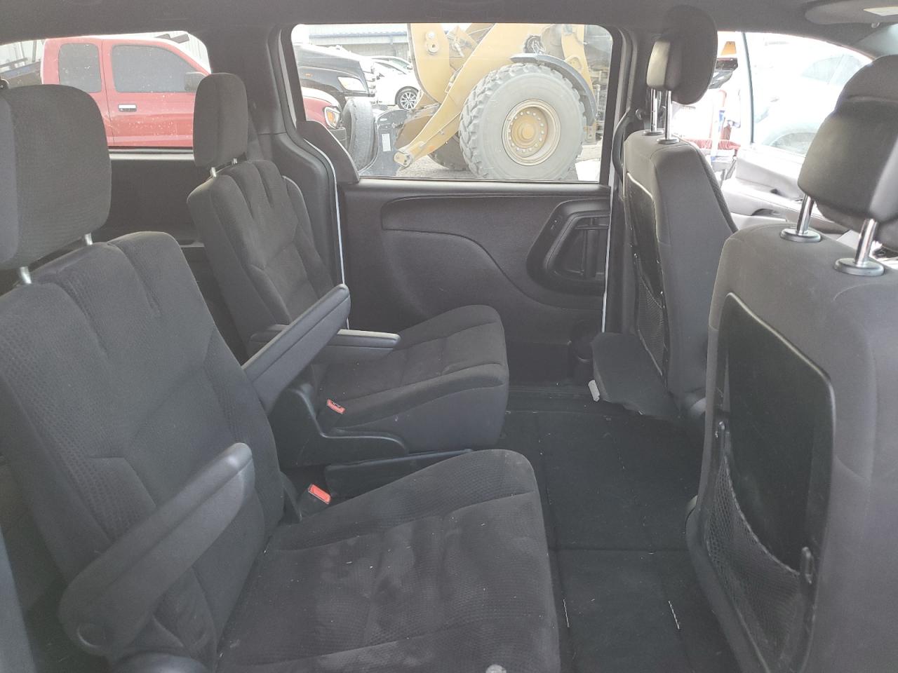 2018 Dodge Caravan - Image 11