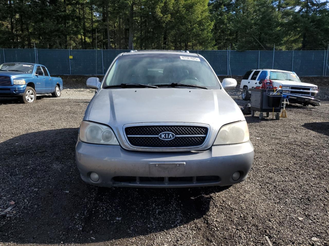 2004 Kia Sedona - Image 5
