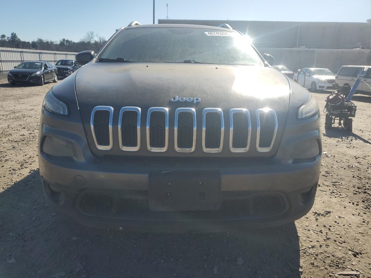 2014 Jeep Grand Cherokee - Image 5