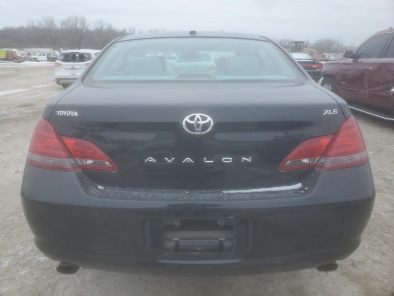 2009 Toyota Avalon - Image 6
