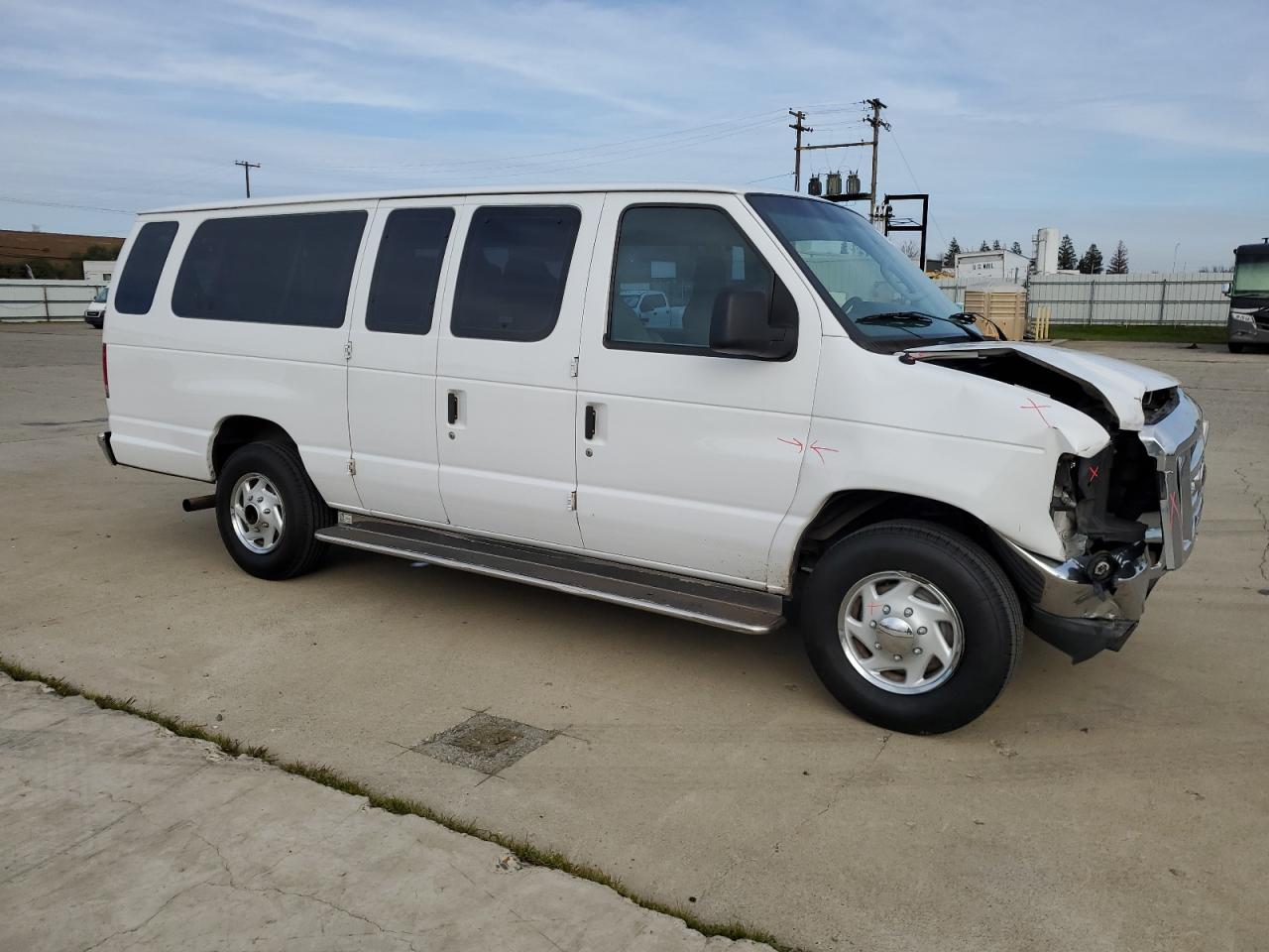2014 Ford Econoline - Image 4