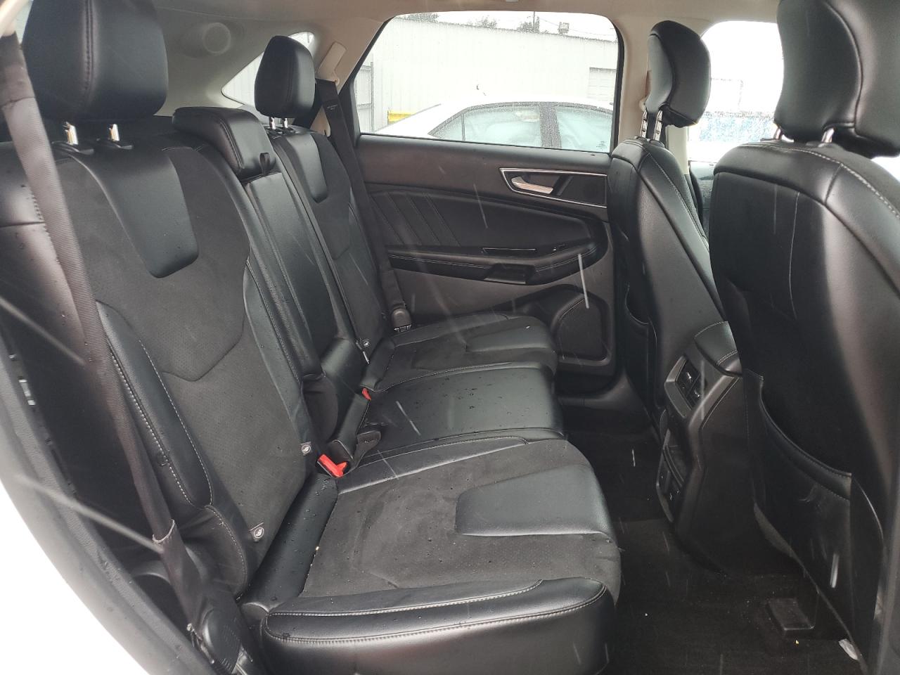 2015 Ford Edge - Image 11