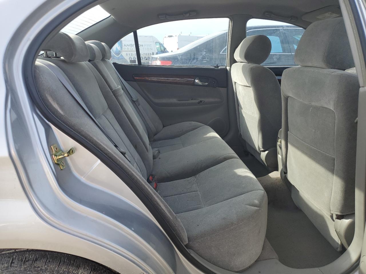 2004 Suzuki Verona - Image 10