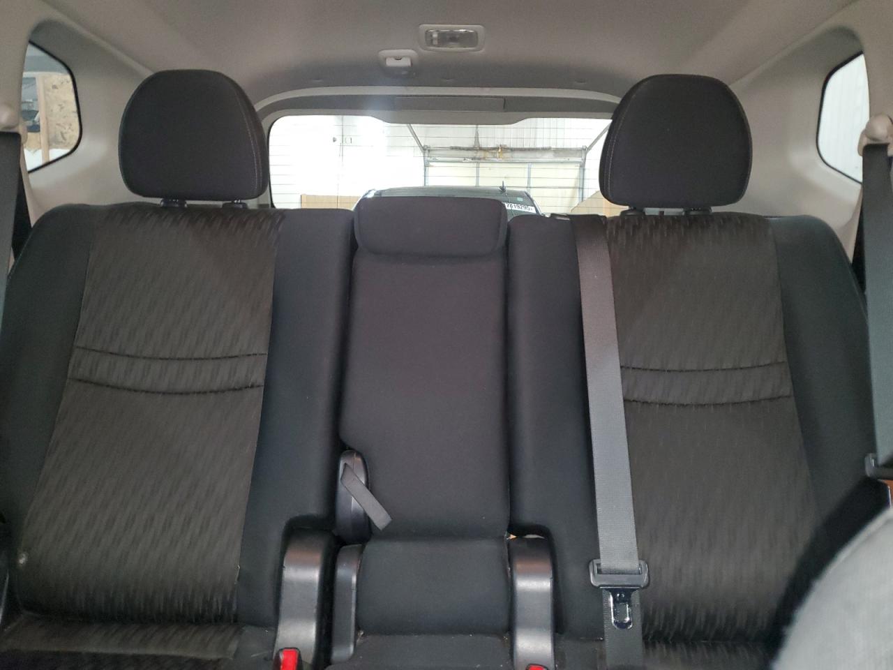 2017 Nissan Rogue - Image 10