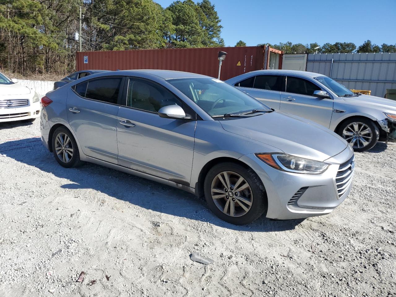 2017 Hyundai Elantra - Image 4