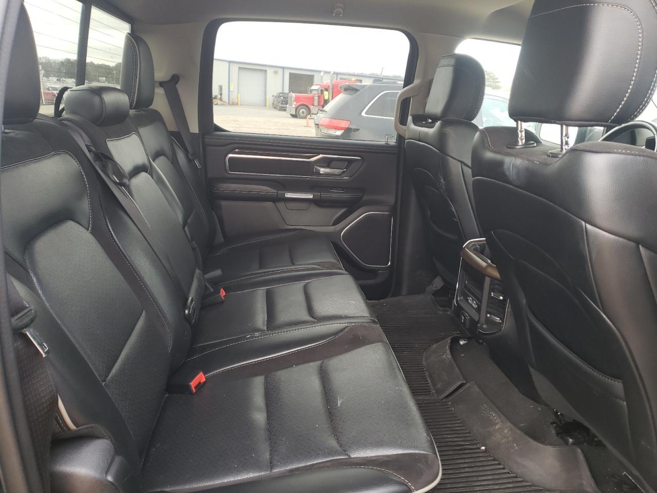 2022 RAM 1500 - Image 10