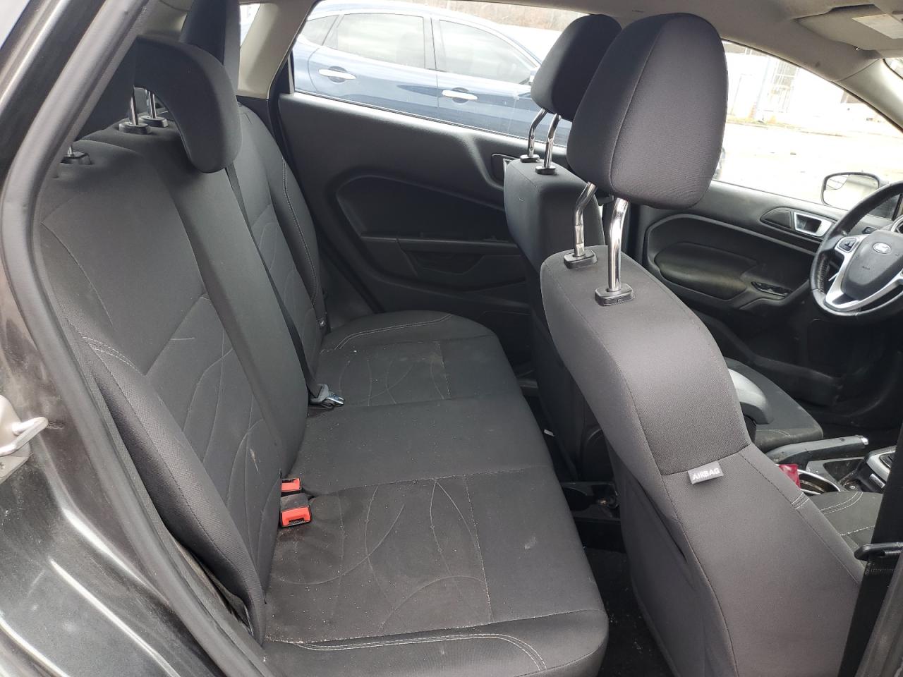 2016 Ford Fiesta - Image 10