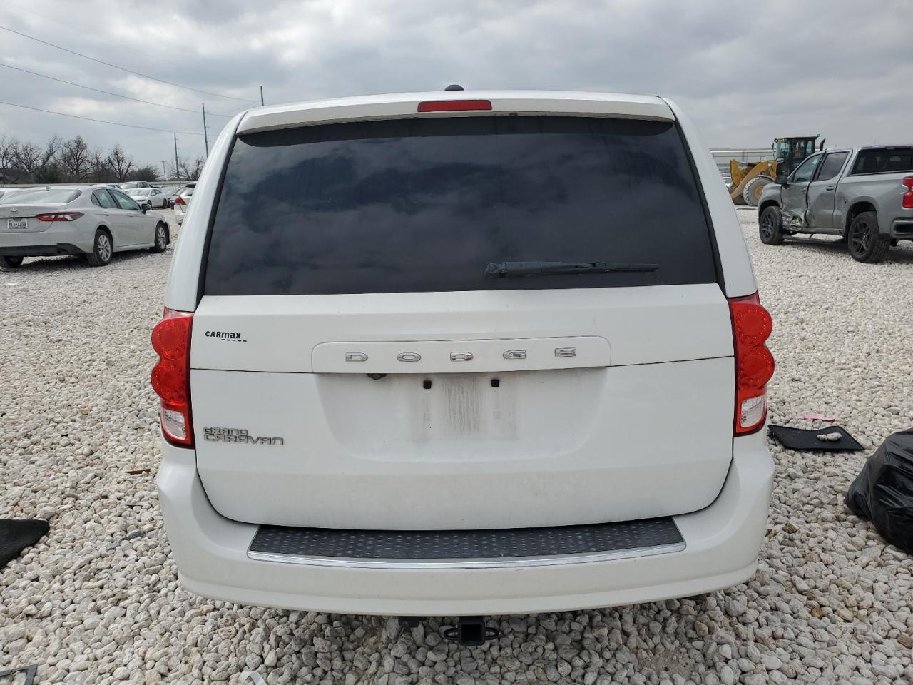 2018 Dodge Caravan - Image 6