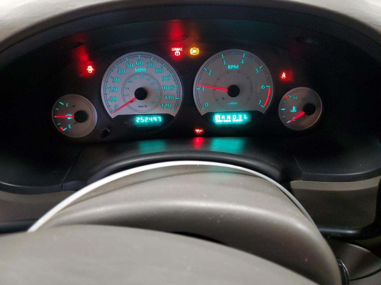 2005 Chrysler Town & Country Lx VIN: 2C4GP44R55R598268 Lot: 42684405