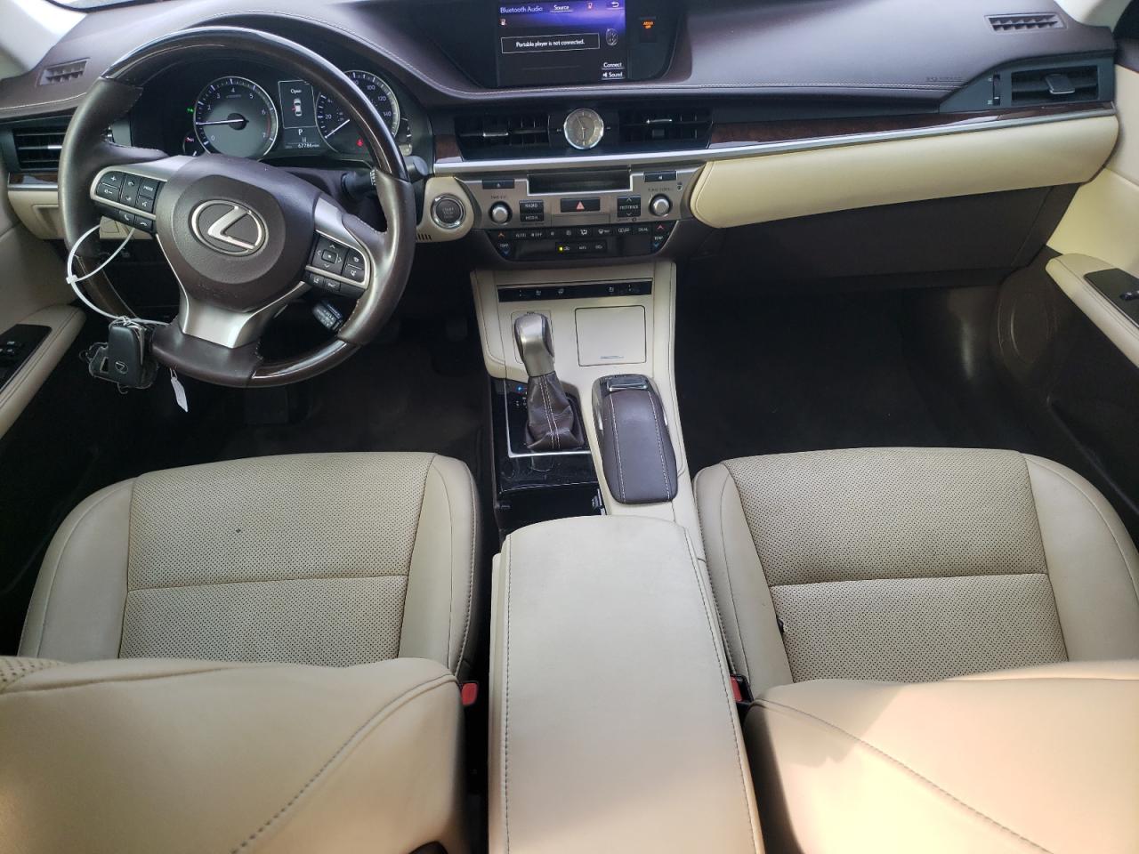 2017 Lexus ES - Image 8
