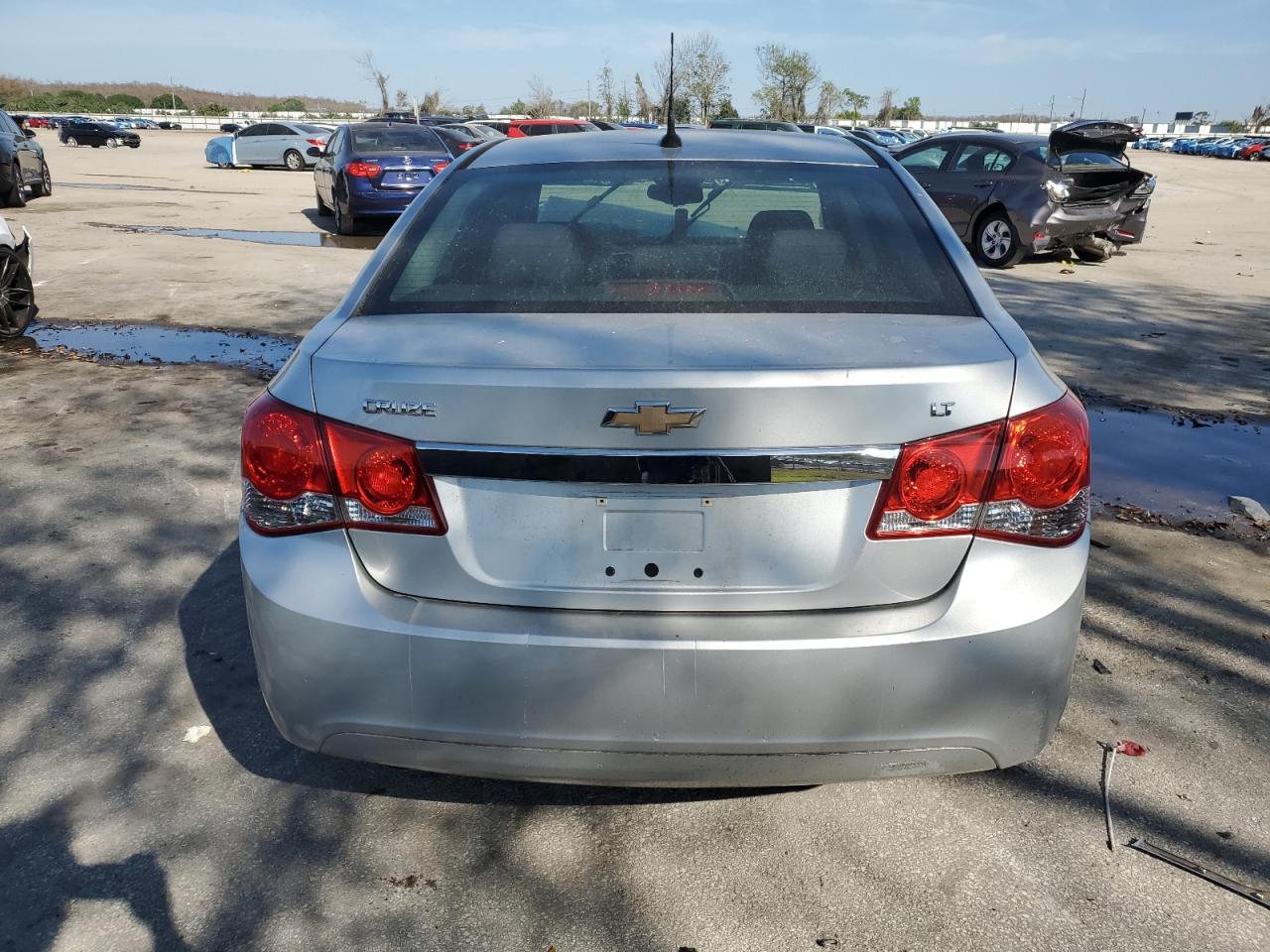 2011 Chevrolet Cruze - Image 6