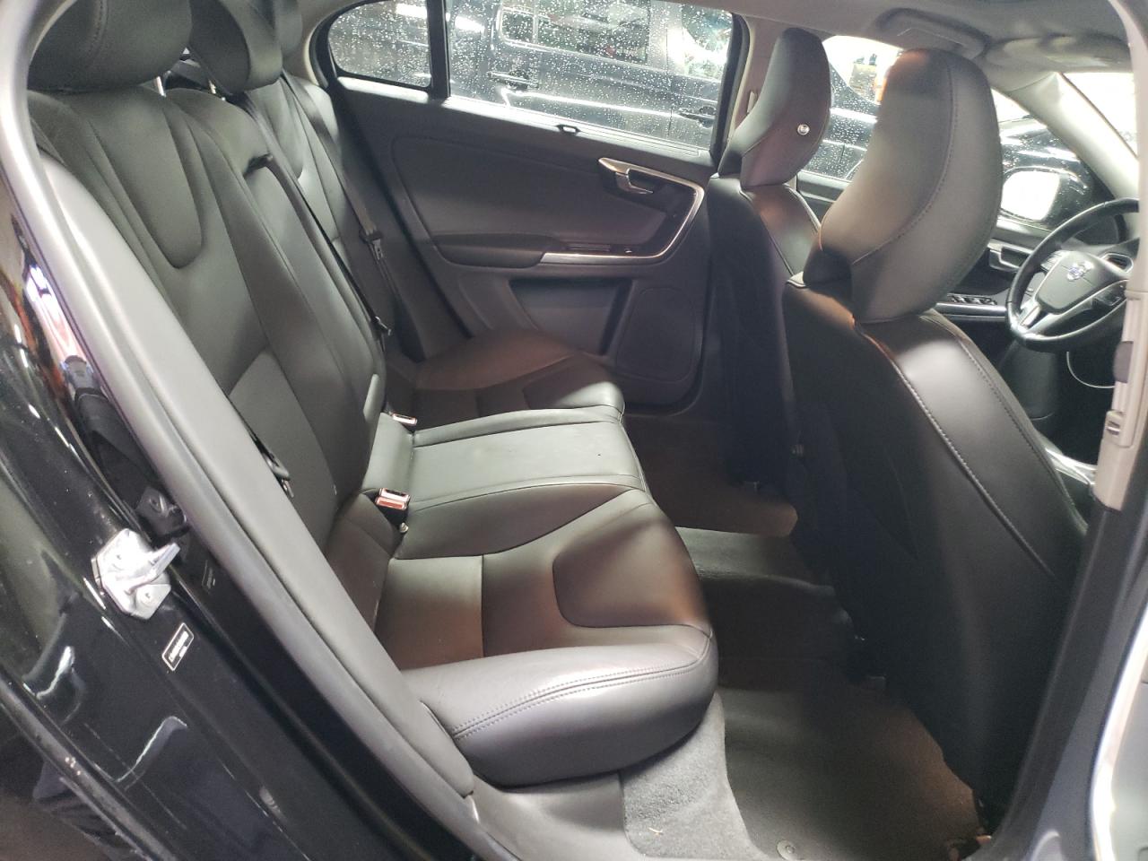 2017 Volvo S60 - Image 10