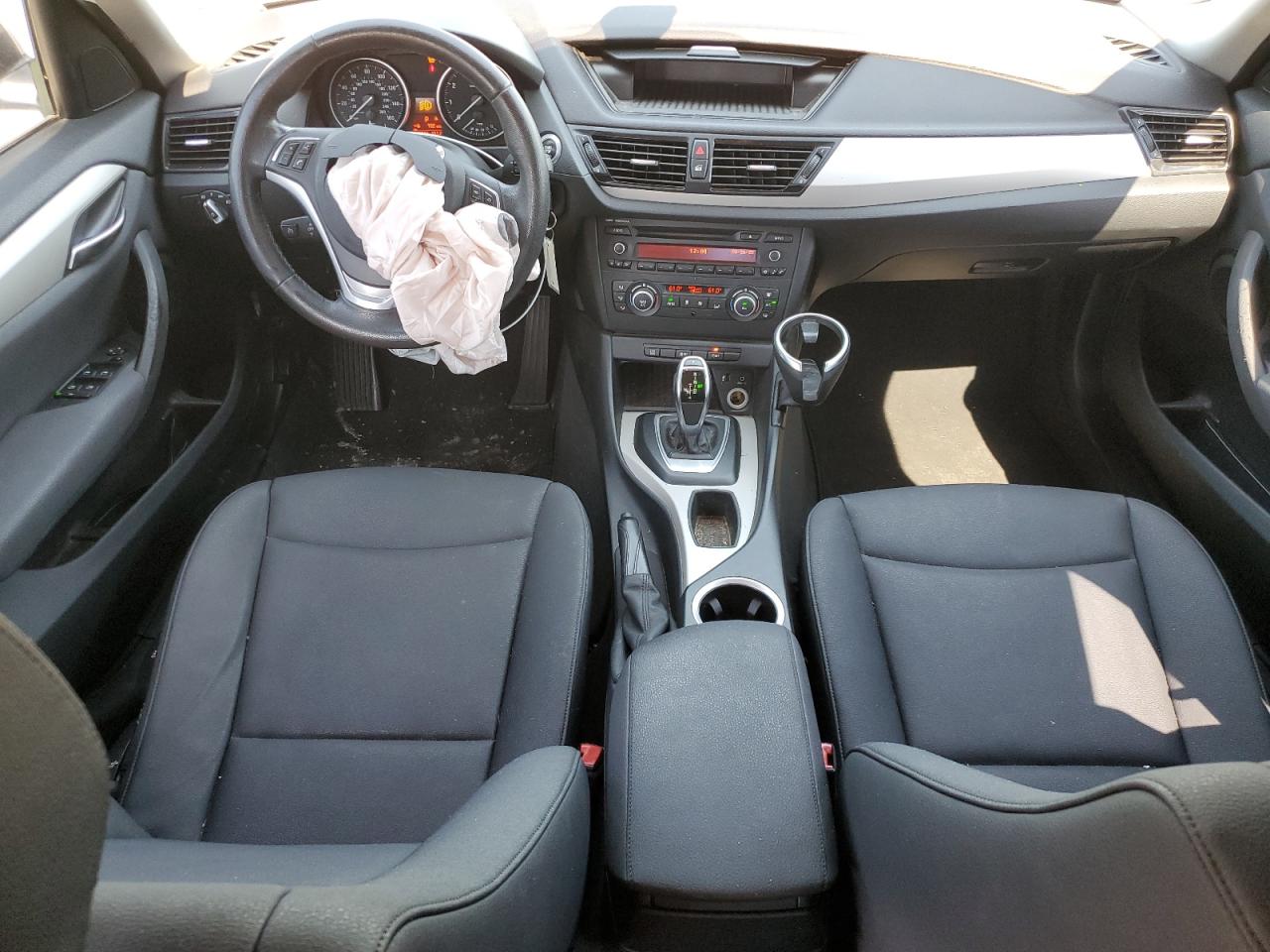 2015 BMW X1 - Image 8