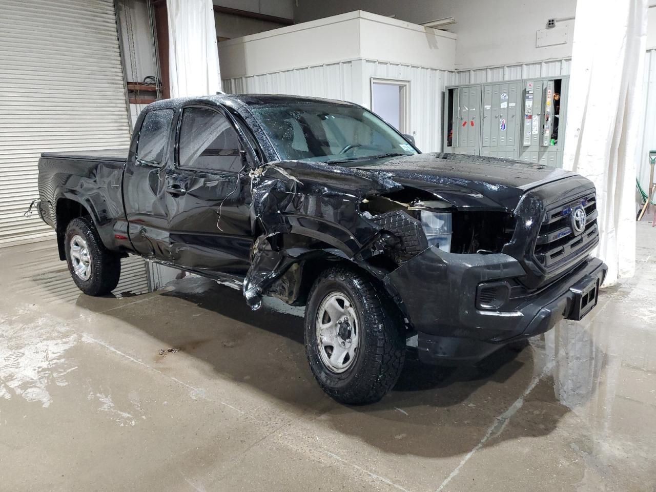 2016 Toyota Tacoma - Image 4