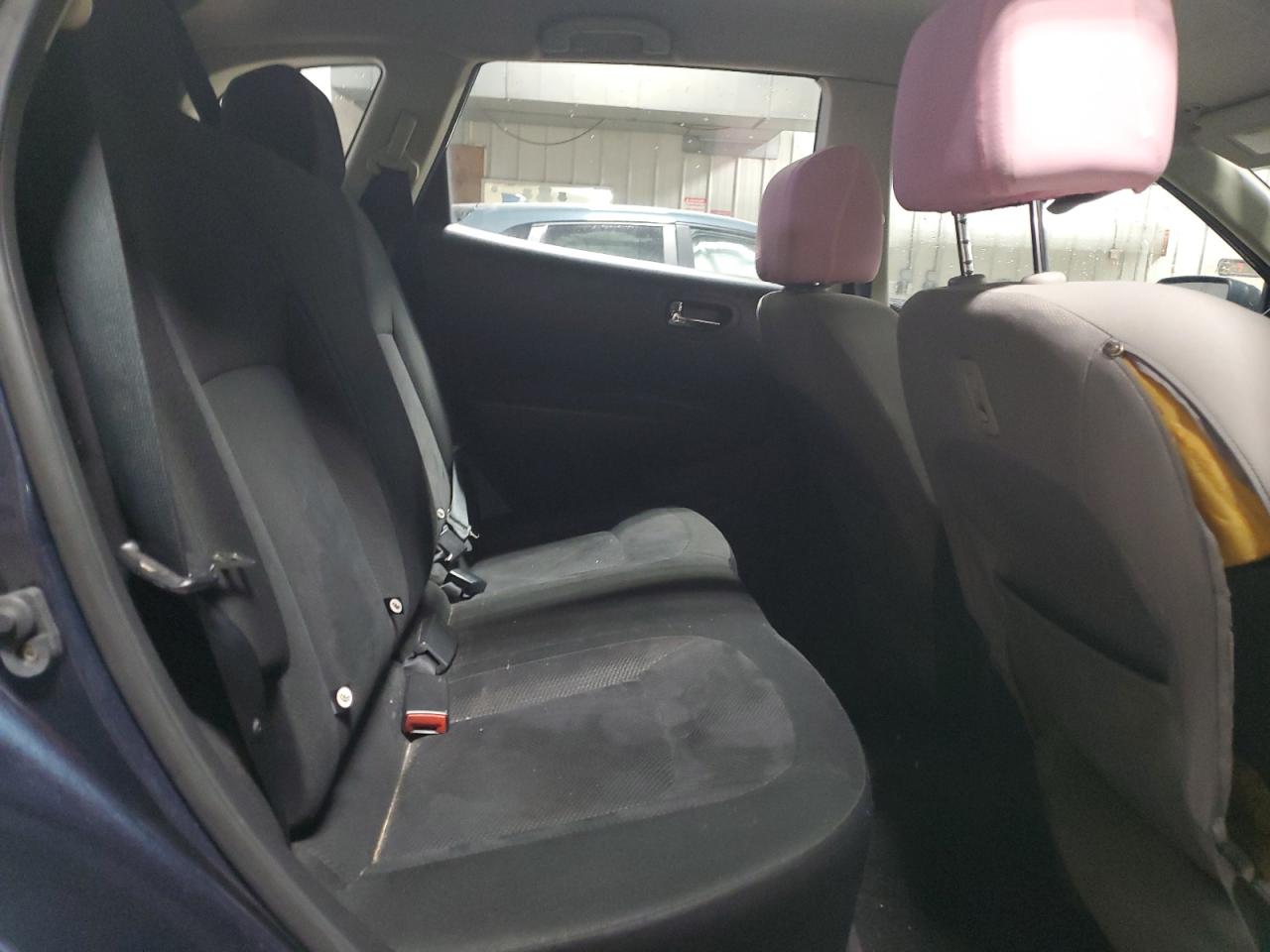 2015 Nissan Rogue - Image 11
