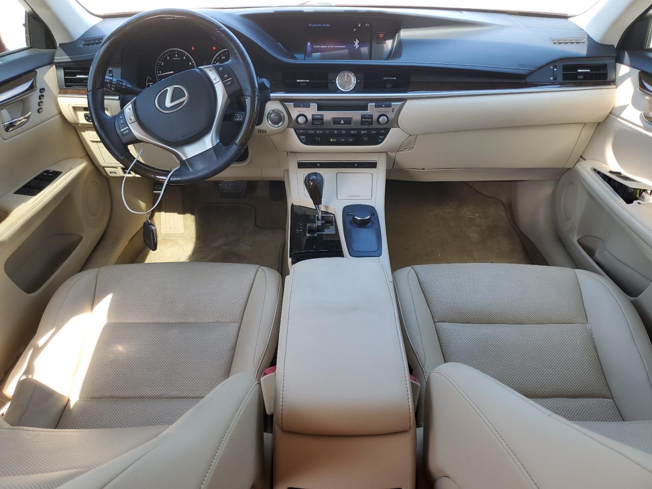 2015 Lexus ES - Image 8