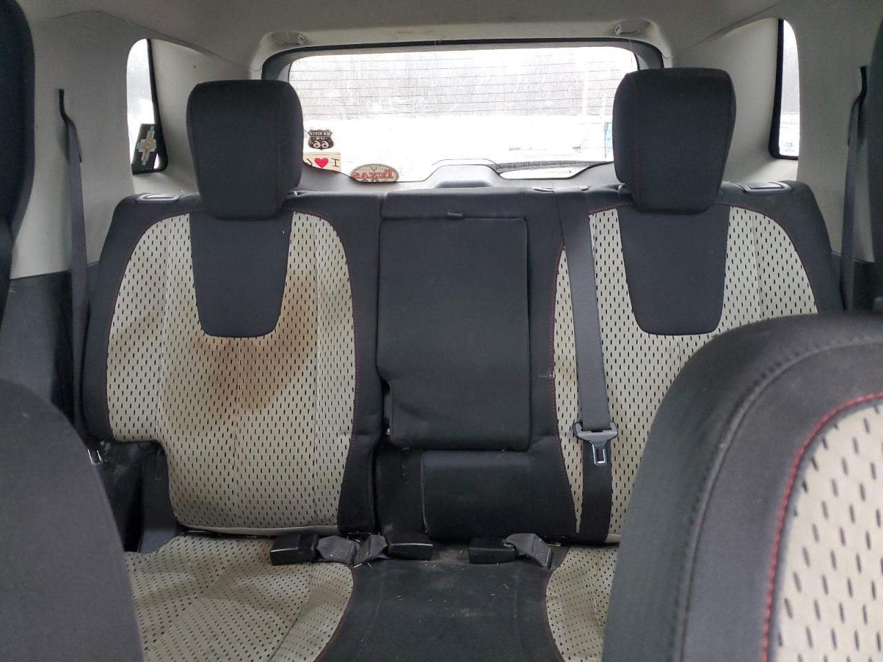 2015 GMC Terrain - Image 10